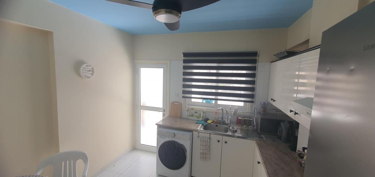 Ferienwohnung Stefaris "Koutsou Court 105" Larnaka Exterior foto